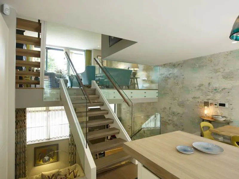 Cool Clapham mezzanine house, D2326 (photo 10)