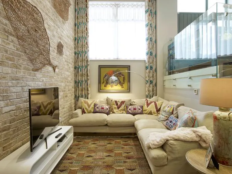 Living Room at Cool Clapham mezzanine house, D2326 (photo 12)