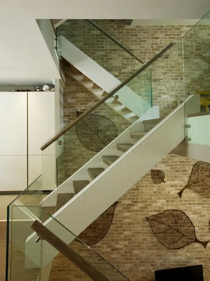 Exposed brick at Cool Clapham mezzanine house, D2326 (photo 14)