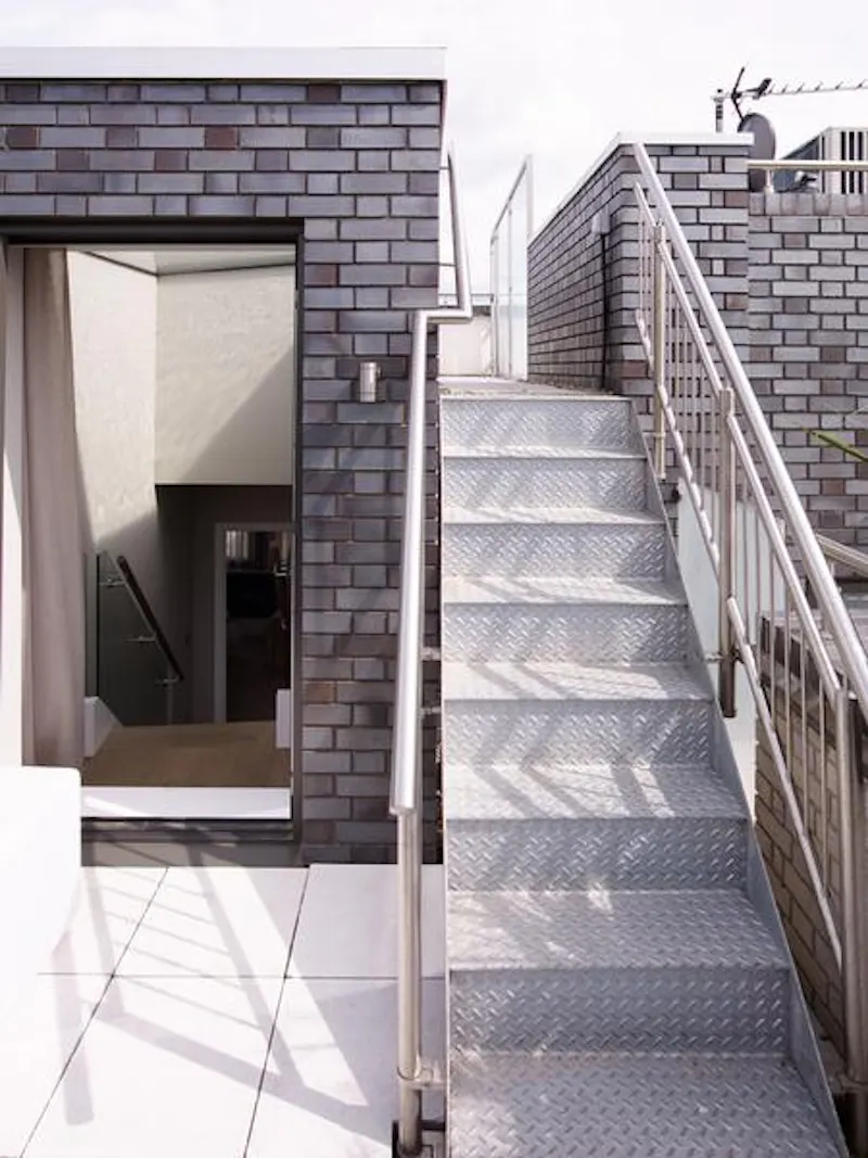 Cool Clapham mezzanine house, D2326 (photo 23)