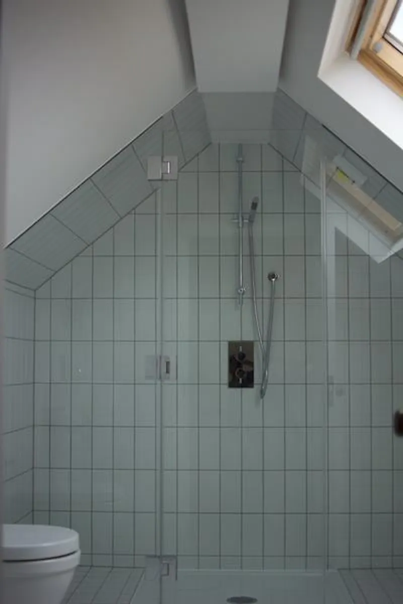 Shower at Brockley Victorian house, B1783 (photo 18)