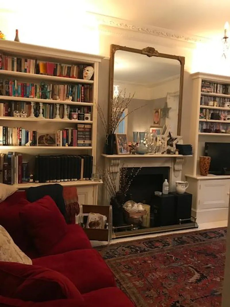 Living Room at Acton family house, B1784 (photo 9)