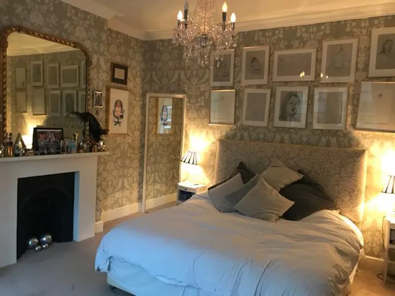 Bedroom at Acton family house, B1784 (photo 28)