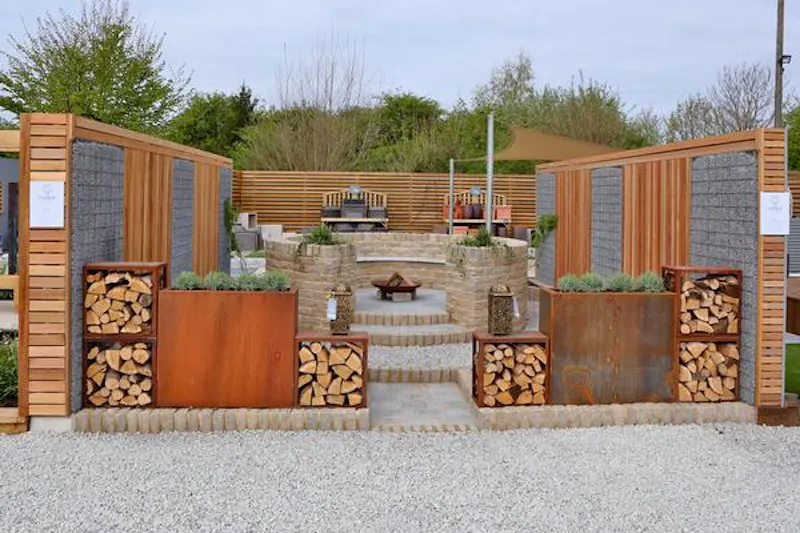 13 show gardens in Tonbridge, Q126 (photo 3)
