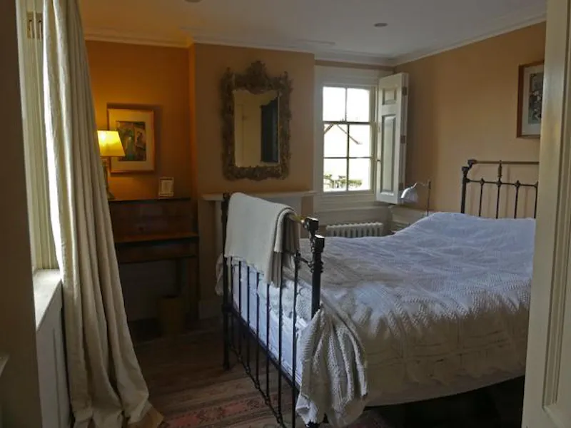 Elegant Camberwell townhouse, A1445 (photo 23)