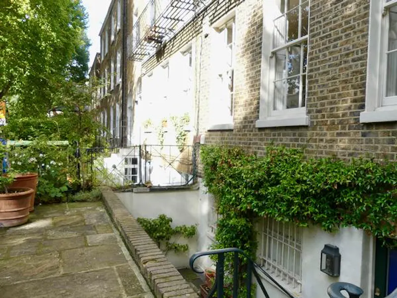 Elegant Camberwell townhouse, A1445 (photo 55)