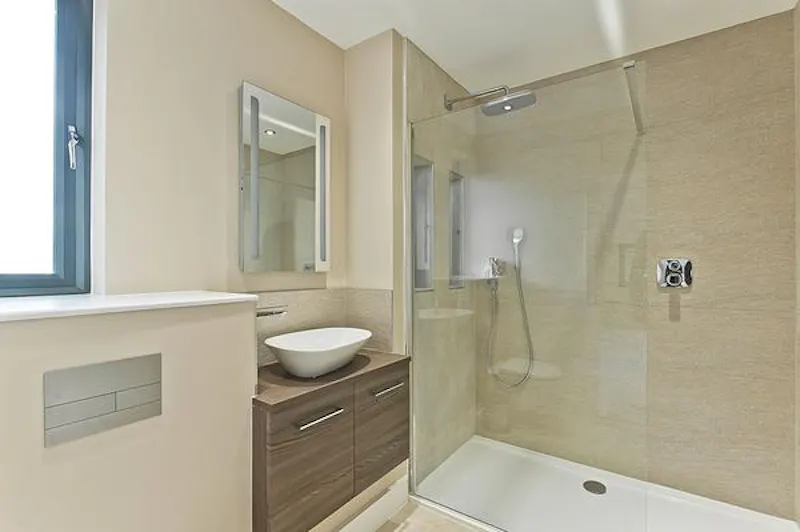 Bathroom at South Downs eco house, K419 (photo 12)
