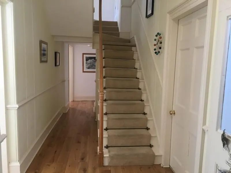 Staircase at Film location C890 in Somerset (photo 12)