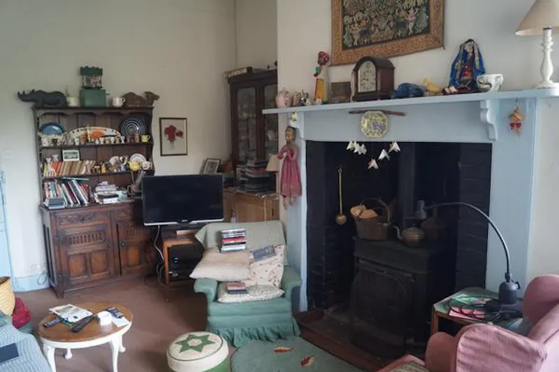 Faded Devon country house, A1446 (photo 12)