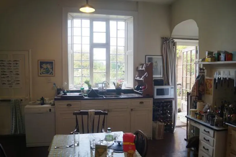 Faded Devon country house, A1446 (photo 18)