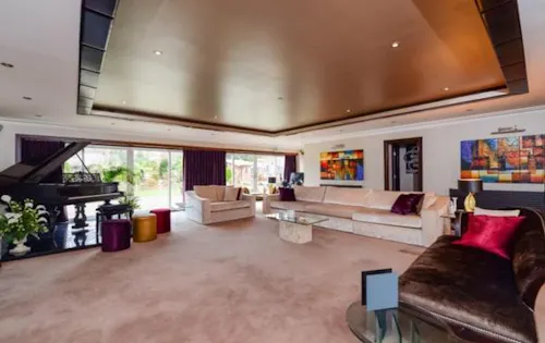 South Woodford pool house, E444