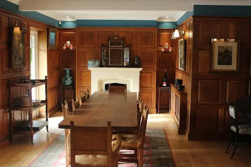 Dining room at Cookham home with woodland , E445 (photo 2)