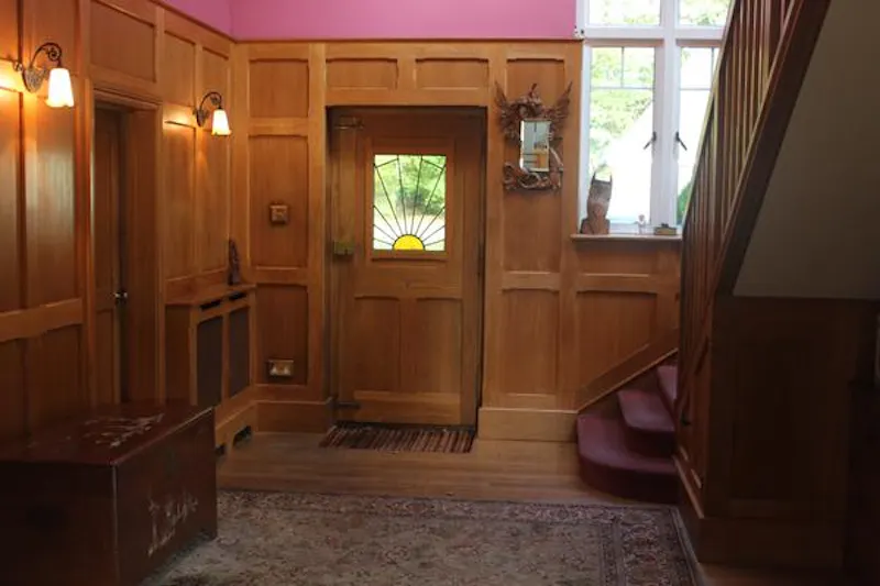 Cookham home with woodland , E445 (photo 7)