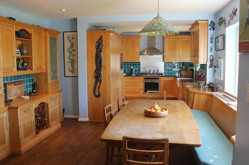 Cookham home with woodland , E445 (photo 12)