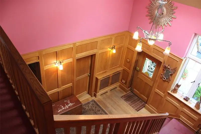 Staircase at Cookham home with woodland , E445 (photo 14)