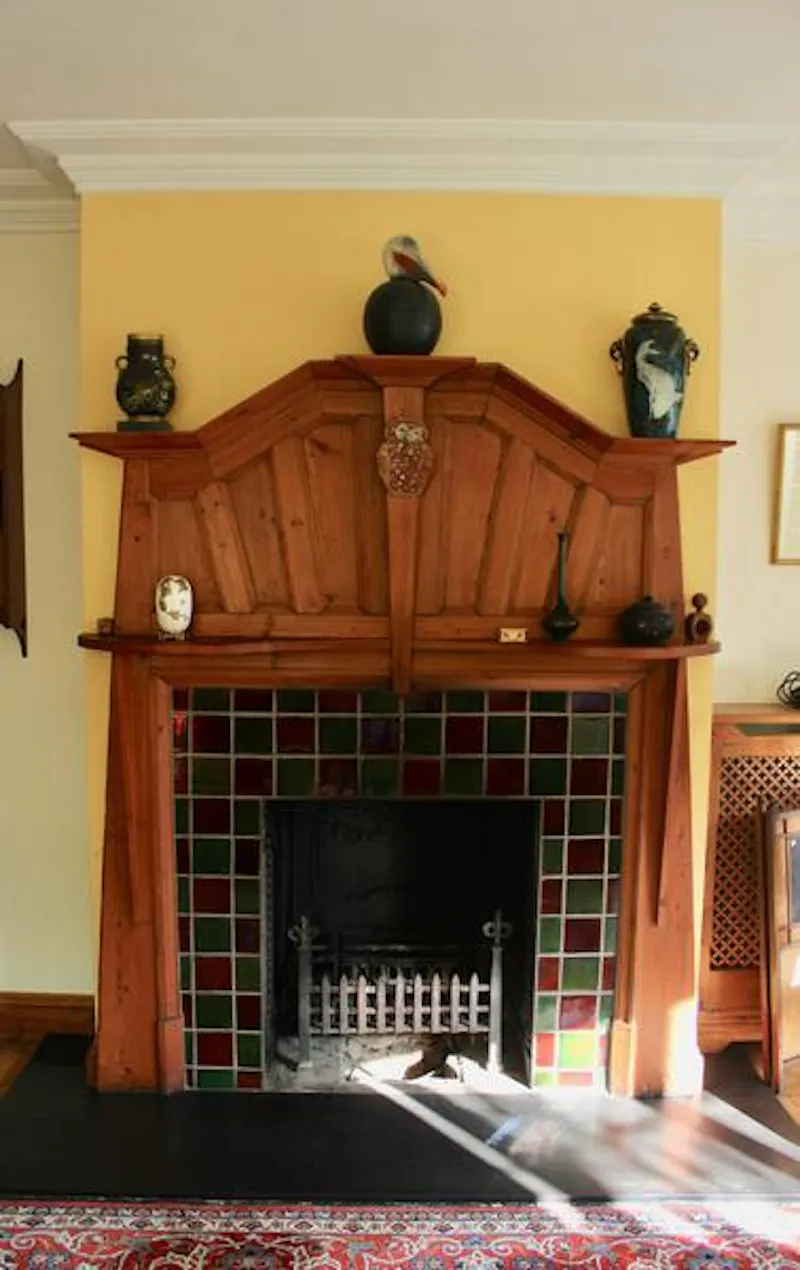 Fireplace at Cookham home with woodland , E445 (photo 19)