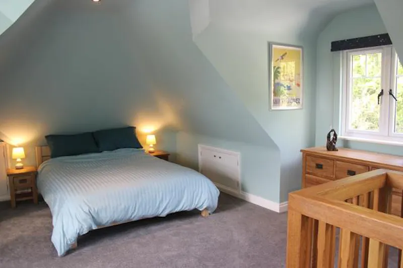 Cookham home with woodland , E445 (photo 23)