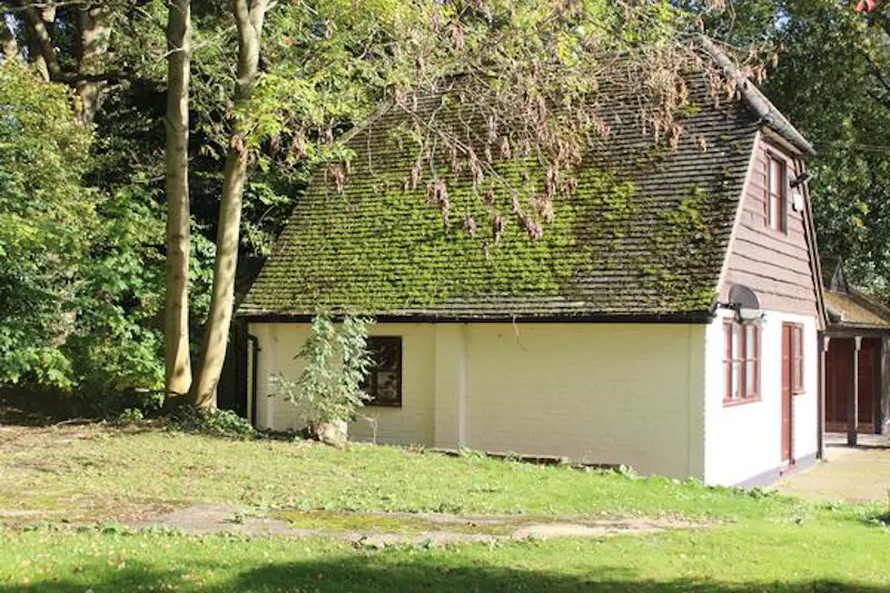Cookham home with woodland , E445 (photo 30)