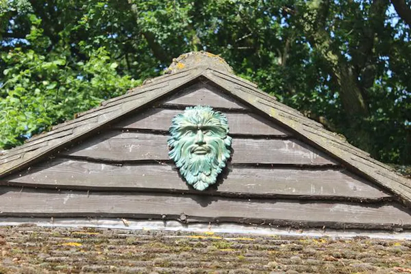 Cookham home with woodland , E445 (photo 37)