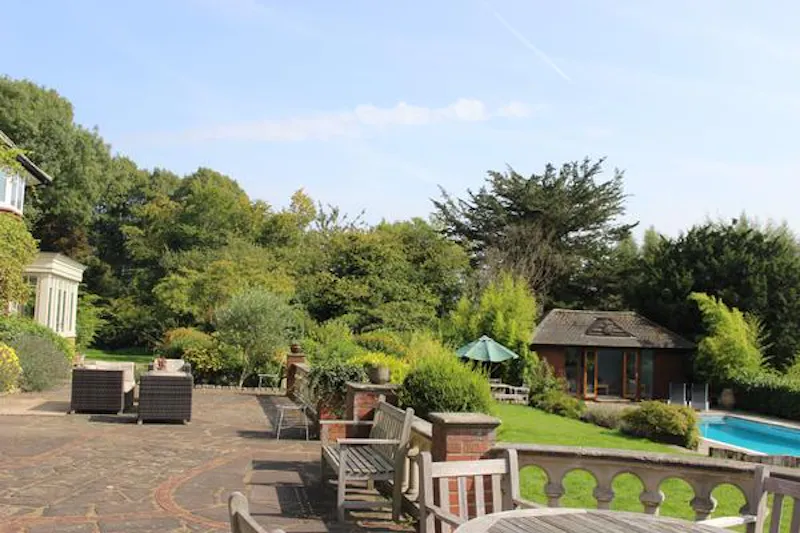 Cookham home with woodland , E445 (photo 38)