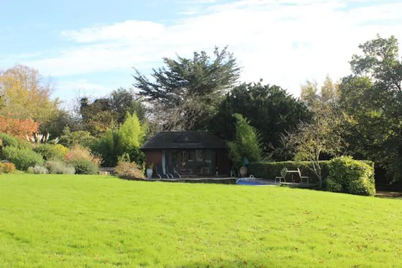 Cookham home with woodland , E445 (photo 48)