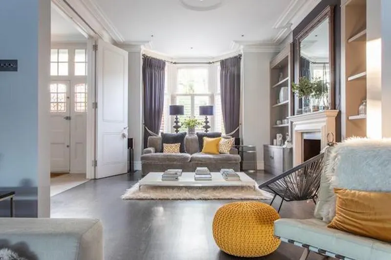 Through drawing room at Stylish Clapham townhouse, B1786 (photo 5)
