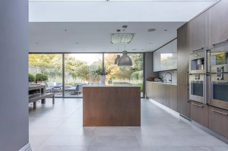 Stylish Clapham townhouse, B1786 (photo 11)