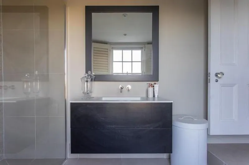 Stylish Clapham townhouse, B1786 (photo 18)