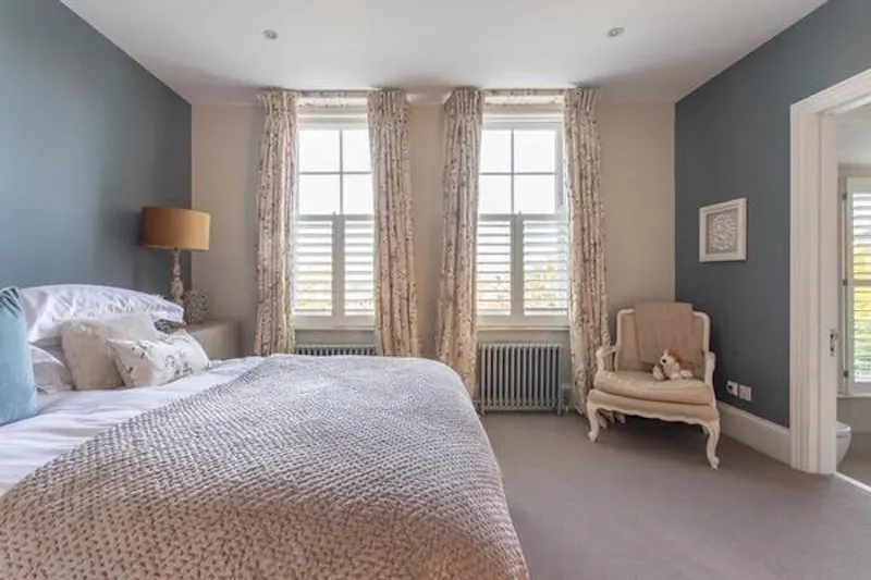 Bedroom at Stylish Clapham townhouse, B1786 (photo 19)