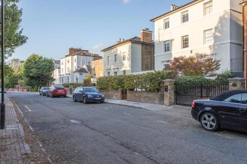 Stylish Clapham townhouse, B1786 (photo 42)