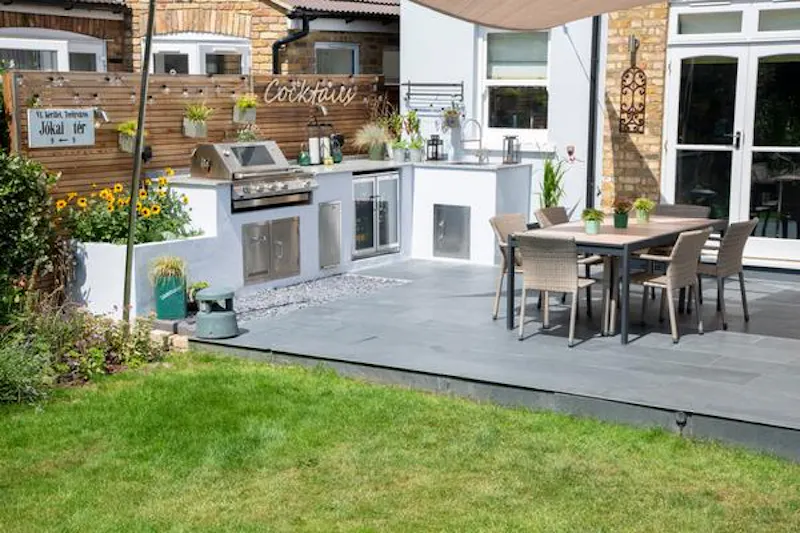 Terrace/Patio at Detached South Woodford house, B1787 (photo 24)