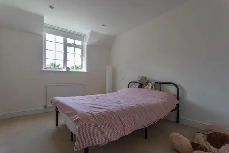 Bedroom at Modern High Wycombe house, D2410 (photo 44)