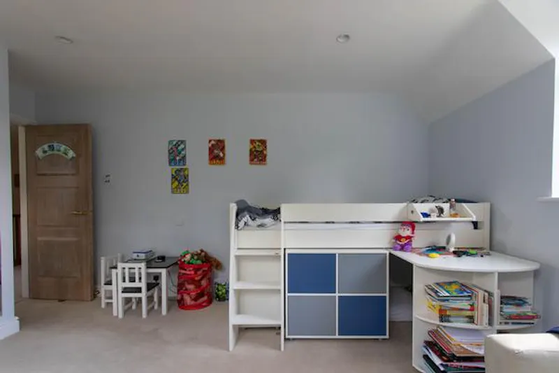 Modern High Wycombe house, D2410 (photo 51)