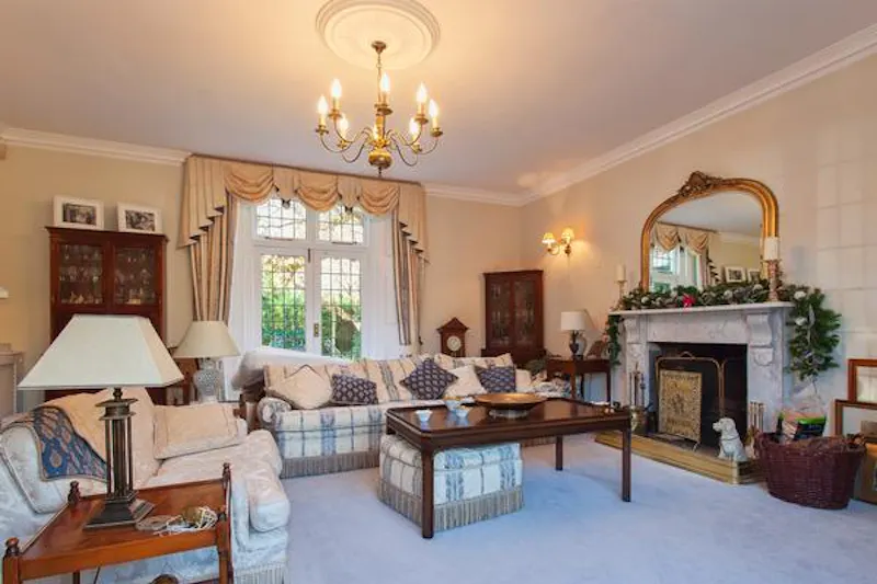 Godstone Country pool house, C891 (photo 4)