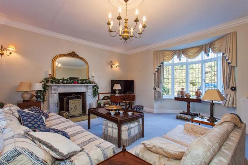 Godstone Country pool house, C891 (photo 5)