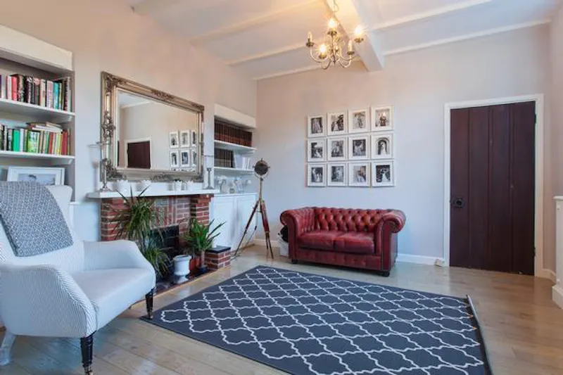 Living Room at Godstone Country pool house, C891 (photo 8)