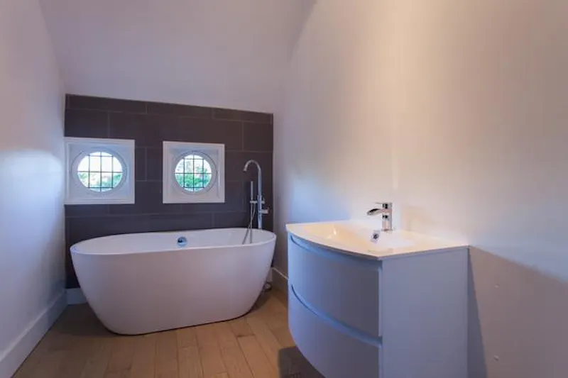Bathroom at Godstone Country pool house, C891 (photo 21)
