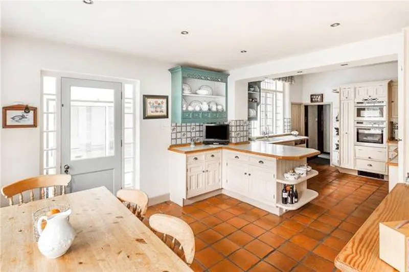 Kitchen at Godstone Country pool house, C891 (photo 11)