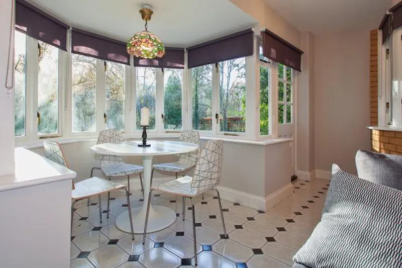 Godstone Country pool house, C891 (photo 36)