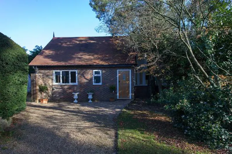 Godstone Country pool house, C891 (photo 45)