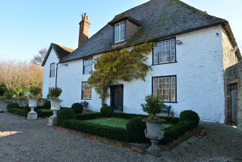 Medieval Manor and Barn, M311