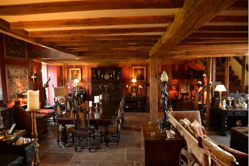 Dining room at Medieval Manor and Barn, M311 (photo 2)