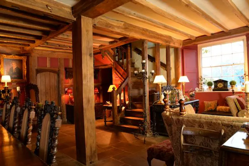 Beams at Medieval Manor and Barn, M311 (photo 3)