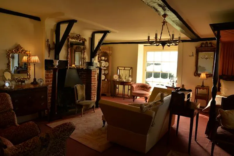 Medieval Manor and Barn, M311 (photo 17)