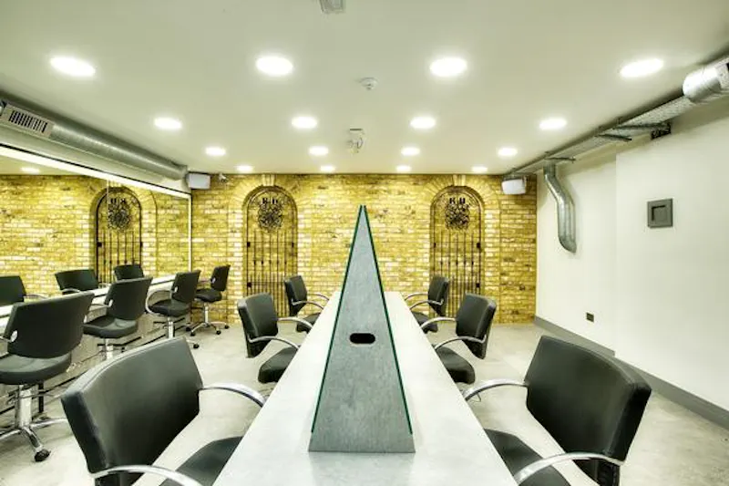 London hairdressing academy, Q127 (photo 3)