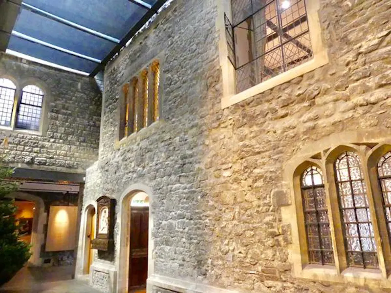 Norman gatehouse in Farringdon, P600 (photo 24)