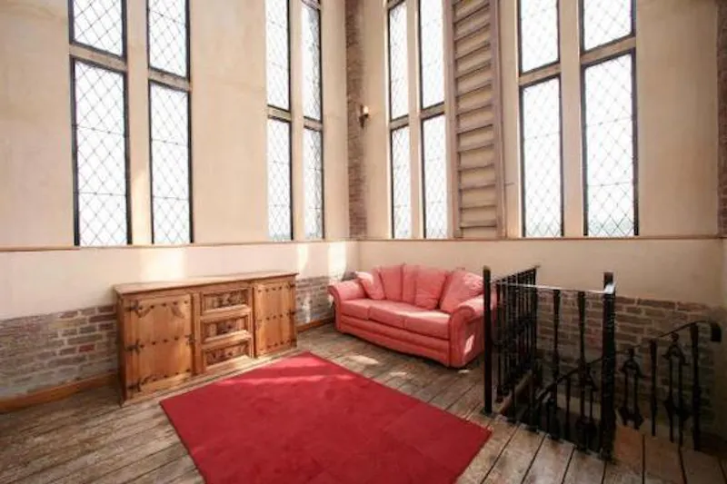Film location Q128 in London (photo 12)