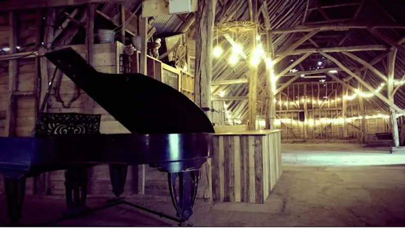 Piano at 13th Century Cambridge barn, L672 (photo 3)