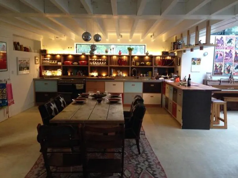 Kitchen at Film location L673 in Oxfordshire (photo 3)