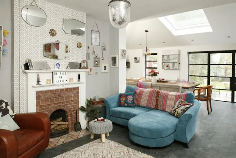 Fireplace at Film location E448 in Hertfordshire (photo 2)